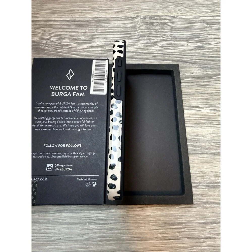 BURGA iPhone 14 Pro Tough Case Dalmatian Black White Spotted Print Box
